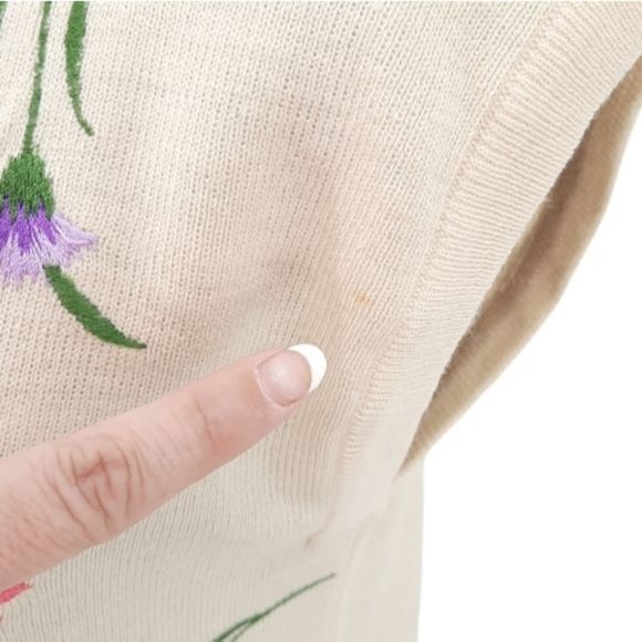 VTG 70s Leroy Ivory Floral Embroidered Sleeveless Button Front Sweater Vest M - Picture 9 of 11